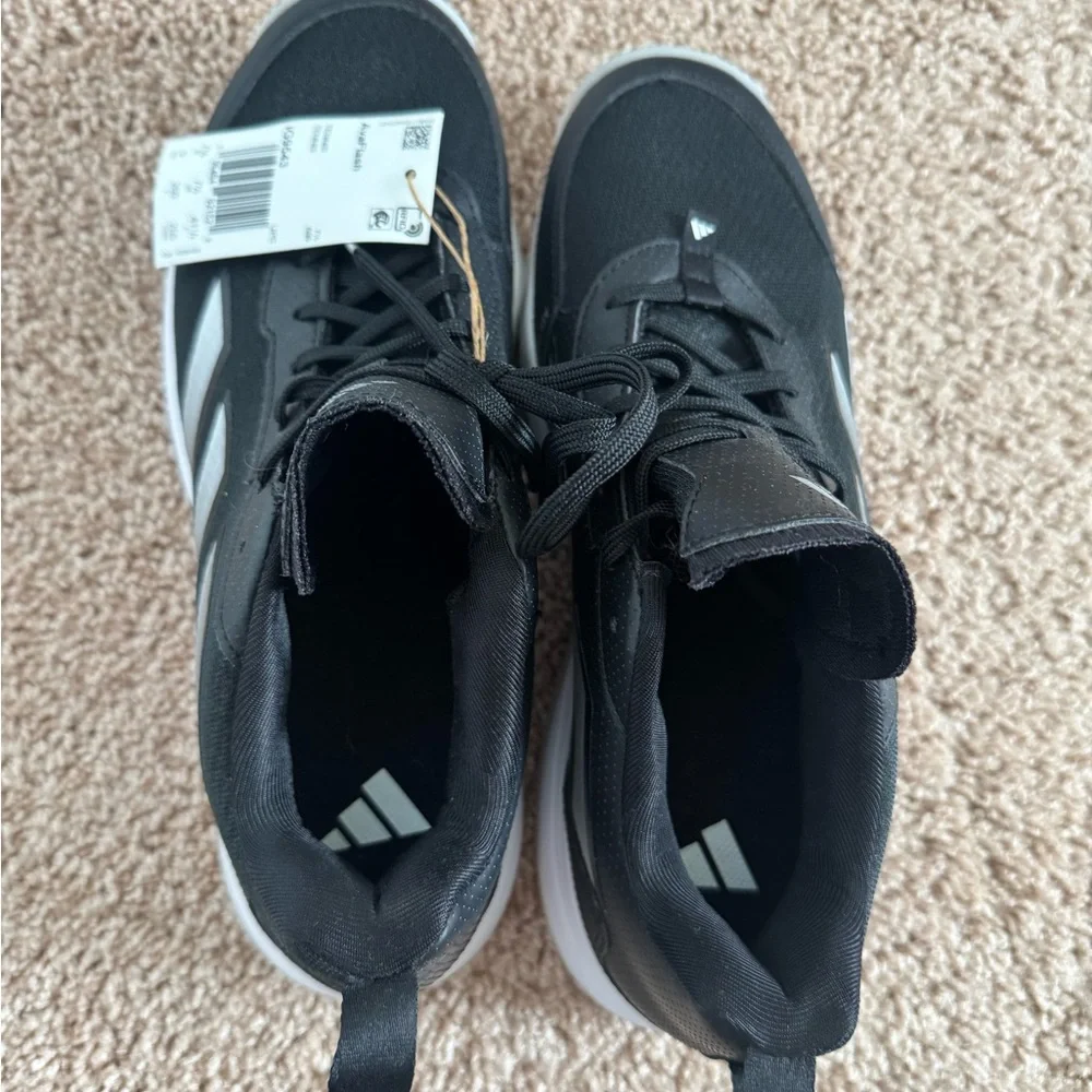Tennis Shoes - Picture 4 of 6